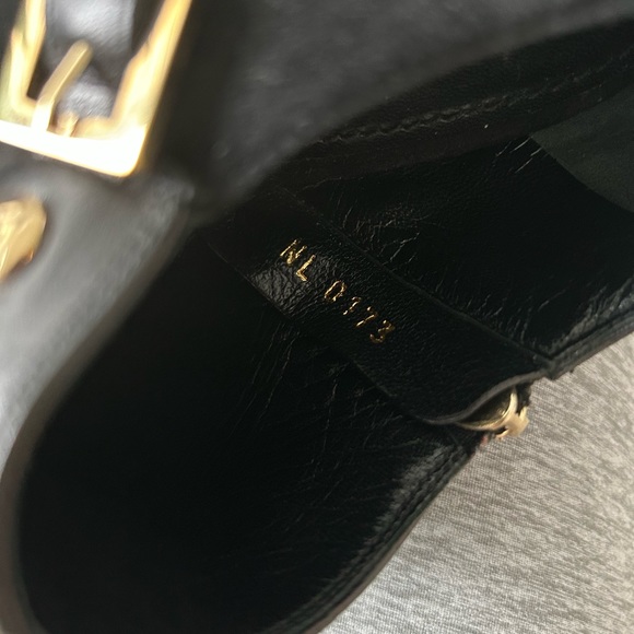 Authentic Louis Vuitton heels - Picture 7 of 7